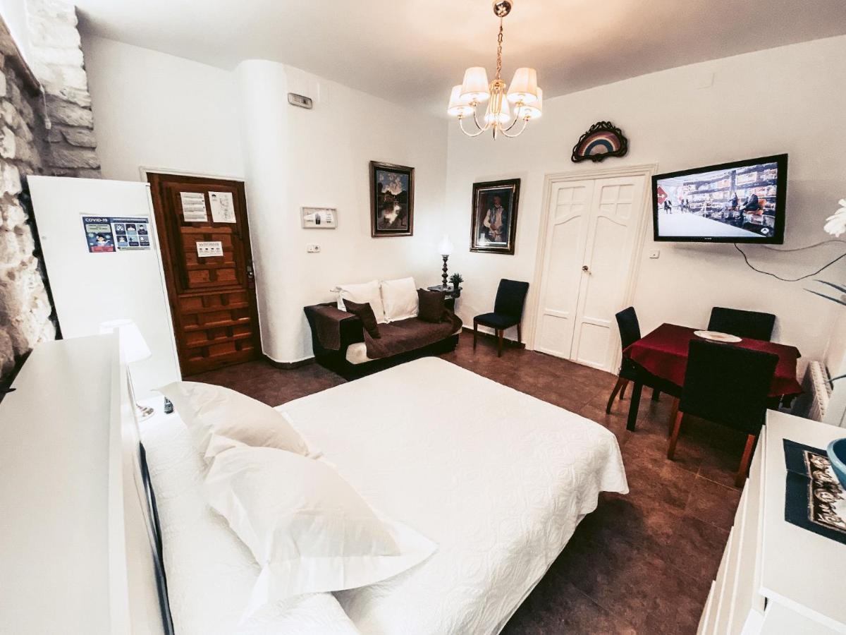 Pension Antonio Guesthouse Alicante Bagian luar foto