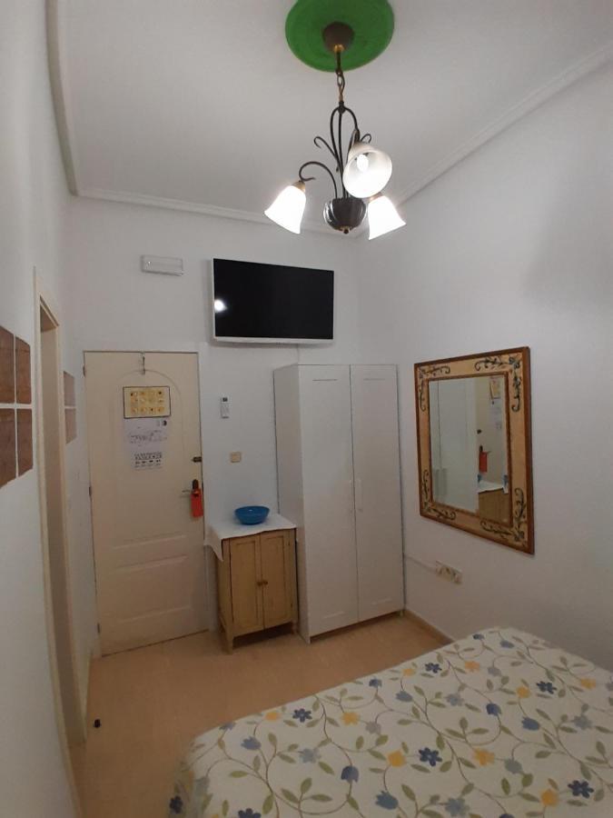 Pension Antonio Guesthouse Alicante Bagian luar foto
