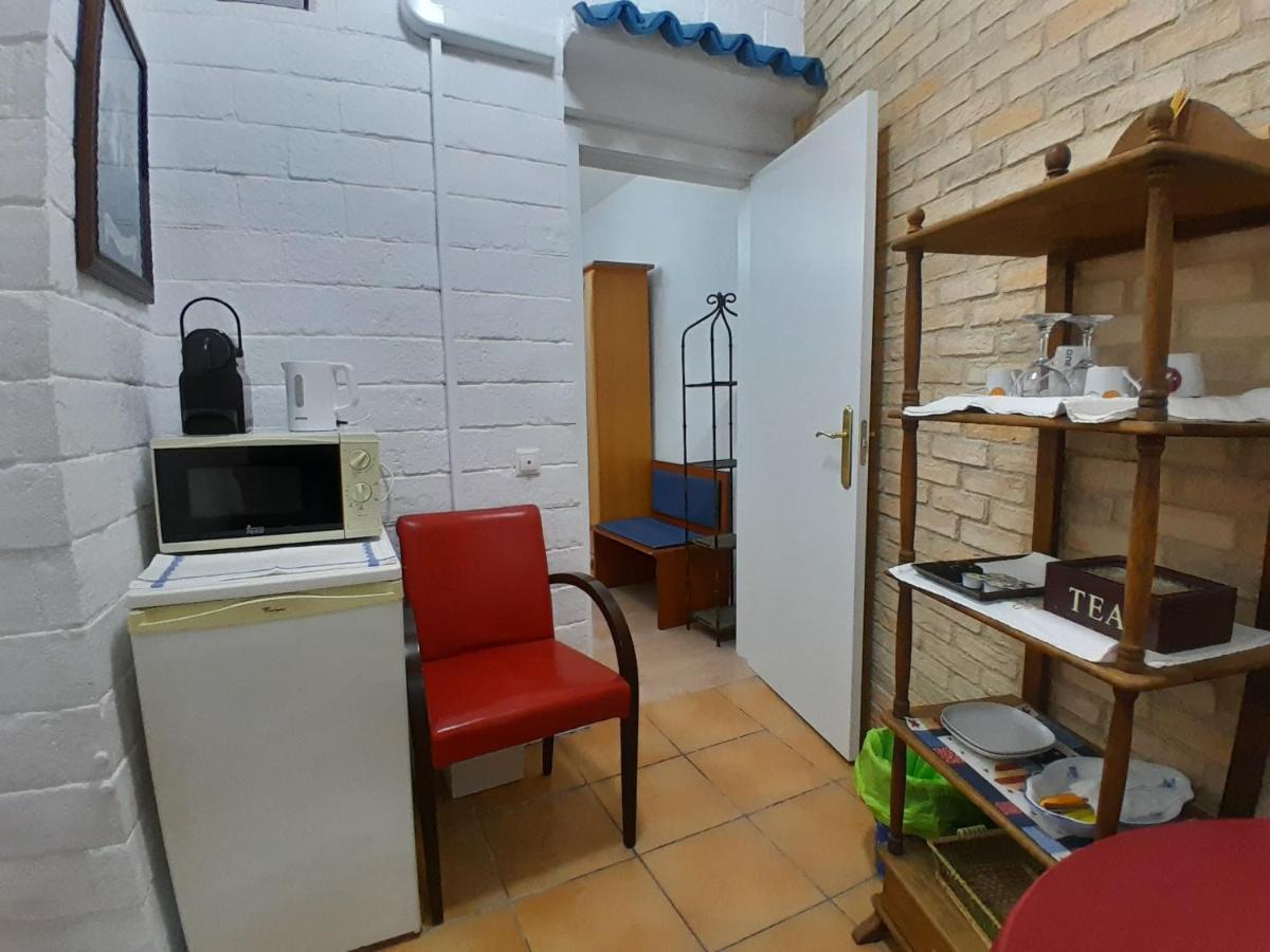 Pension Antonio Guesthouse Alicante Bagian luar foto