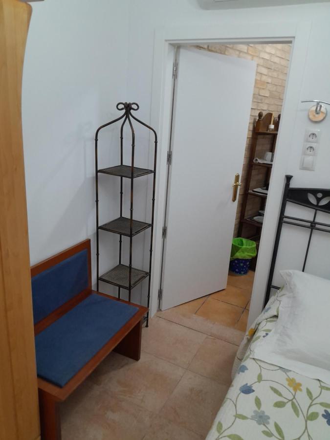 Pension Antonio Guesthouse Alicante Bagian luar foto