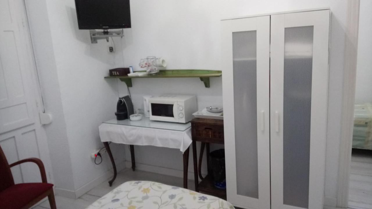 Pension Antonio Guesthouse Alicante Bagian luar foto